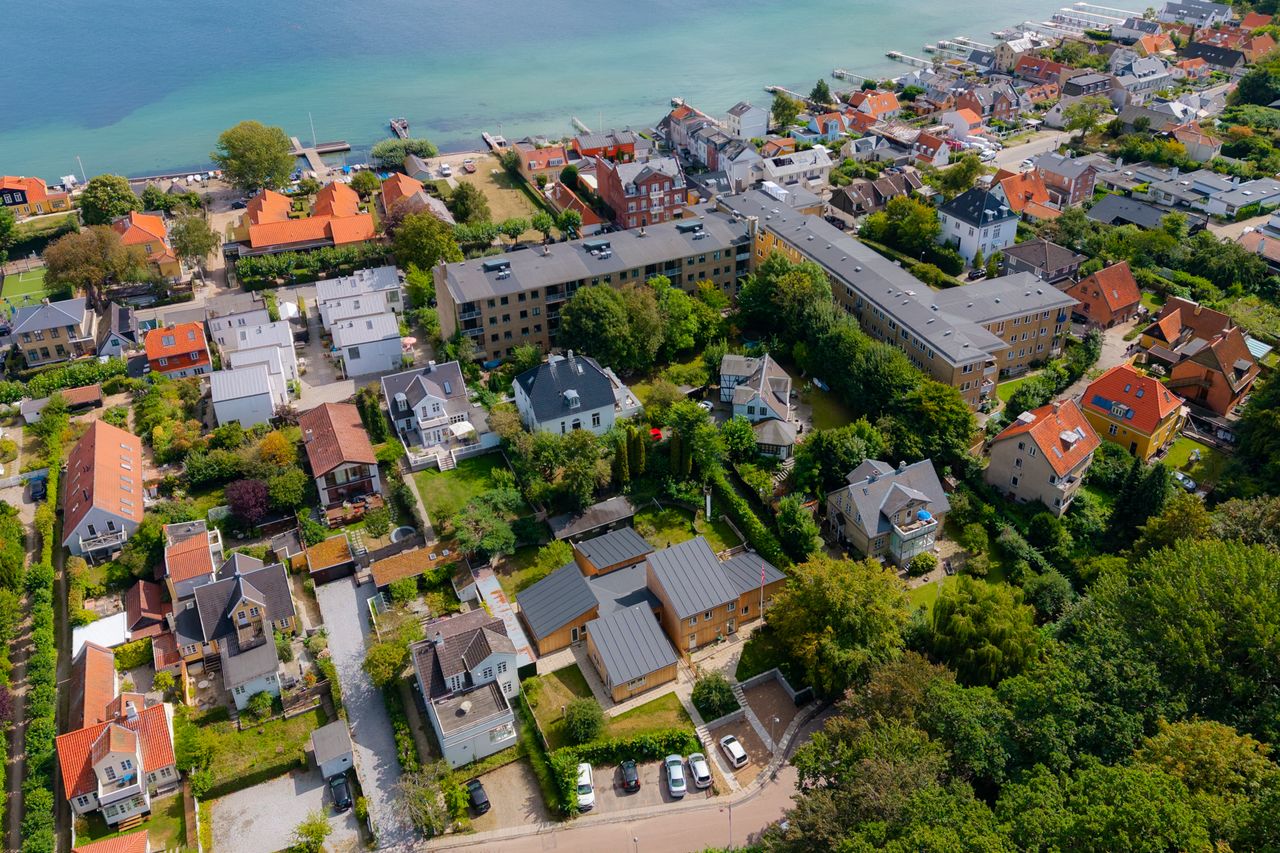 Taarbækdalsvej 15A, 2930 Klampenborg